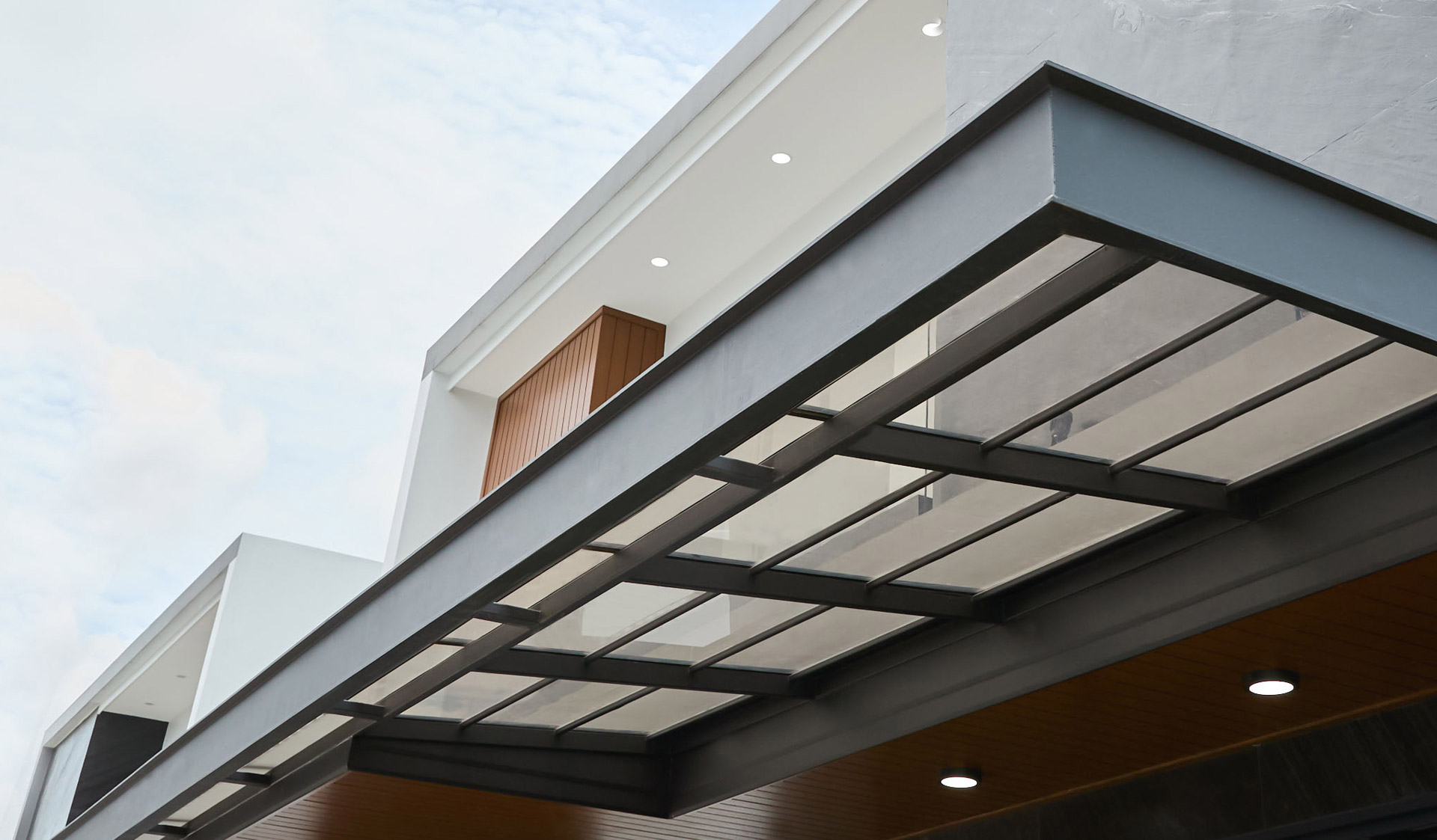 แผ่นหลังคาอะคริลิกโปร่งแสง SHINKOLITE Superior (Light Brown)